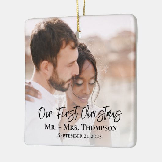 Onze eerste Kerstmis als Mr en Mrs Wedding Foto Keramisch Ornament (Links)