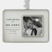 Onze eerste Kerstmis als Mr en Mrs Wedding Foto Verzilverd Omlijst Ornament (Voorkant)