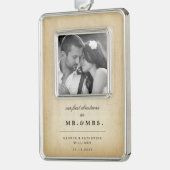 Onze eerste Kerstmis als Mr en Mrs Wedding Foto Verzilverd Omlijst Ornament (Links)