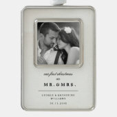 Onze eerste Kerstmis als Mr en Mrs Wedding Foto Verzilverd Omlijst Ornament (Voorkant)