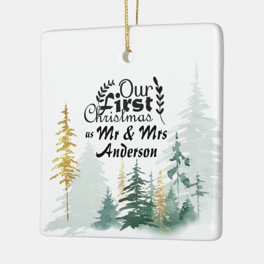 Onze eerste Kerstmis als Mr & Mrs Pine Trees Keramisch Ornament (Links)