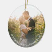 Onze eerste Kerstmis als Mr. & Mrs trouwfoto Keramisch Ornament (Links)