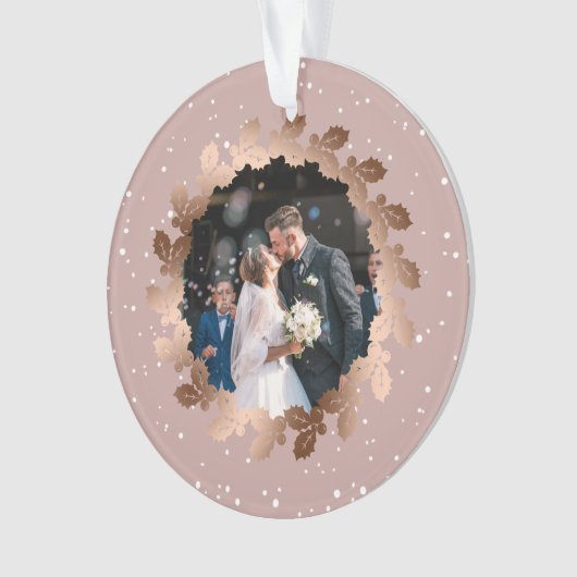 Onze eerste Kerstmis als Mr. & Mrs trouwfoto Ornament (voorkant)