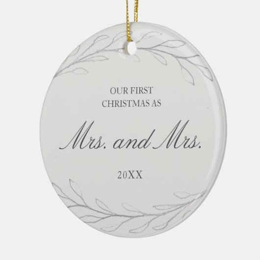 Onze eerste Kerstmis als Mrs. en Mrs. Foto Lesbian Keramisch Ornament (Links)