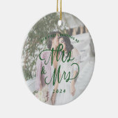 Onze Eerste Kerstmis als Mrs & Mrs Foto Keramisch Ornament (Rechts)