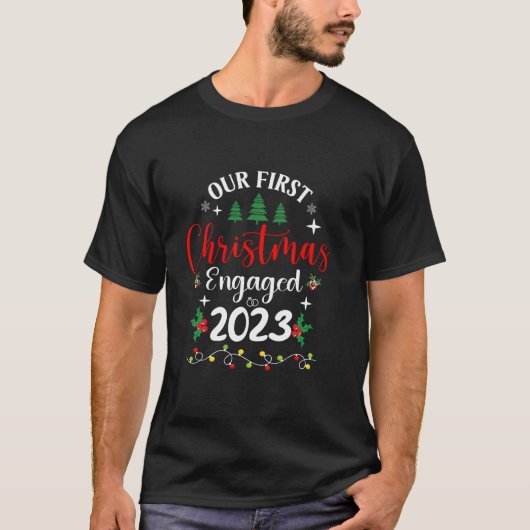 Onze Eerste Kerstmis Betrokken 2023 Pyjama Koppels T-shirt (Voorkant)