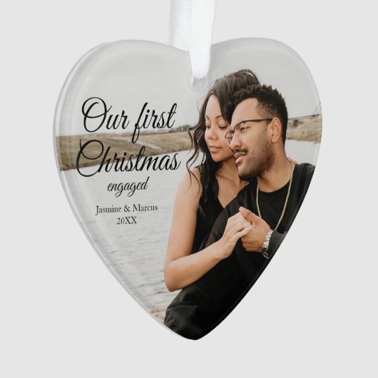 Onze eerste Kerstmis Betrokken Foto Hart Ornament (voorkant)
