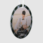 Onze Eerste Kerstmis Getrouwd 2 Foto's Plaid Tarta Ornament (voorkant)