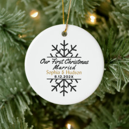 Onze eerste Kerstmis getrouwd gepersonaliseerd Keramisch Ornament