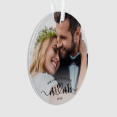 Onze Eerste Kerstmis Kalligrafie Mr en Mrs Foto's Ornament (voorkant)