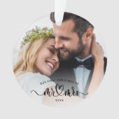 Onze Eerste Kerstmis Kalligrafie Mr en Mrs Foto's Ornament (voorkant)