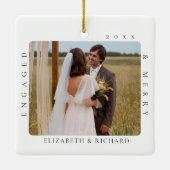 Onze eerste Kerstmis Minimal Modern Engaged & Merr Keramisch Ornament (Achterkant)