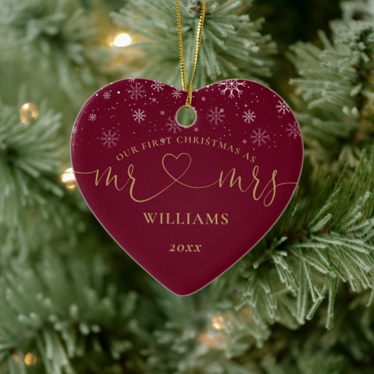 Onze Eerste Kerstmis Mr Mrs Goud Hart Script Sneeu Keramisch Ornament (Boom)