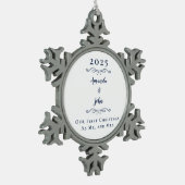 Onze eerste Kerstmis, Mr & Mrs Names Year Elegant  Tin Sneeuwvlok Ornament (Links)