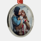 Onze eerste Kerstmis Paar Fotoscript Ronde Metalen Ornament (Rechts)