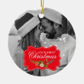 Onze eerste Kerstmis Ronde Foto Keepsake Keramisch Ornament (Voorkant)