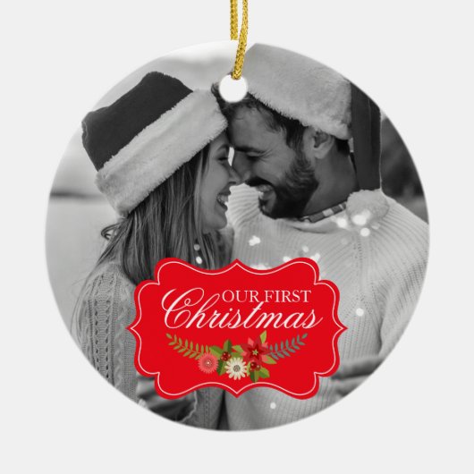 Onze eerste Kerstmis Ronde Foto Keepsake Keramisch Ornament (Voorkant)