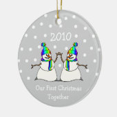 Onze Eerste Kerstmis samen 2010 (Sneeuwmannen Keramisch Ornament (Links)