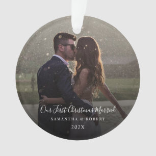 Onze Eerste Kerstmis Samen Getrouwd Foto Script Ornament
