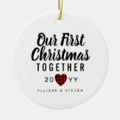 Onze eerste Kerstmis Samen Hart Monogram Keramisch Ornament (Voorkant)