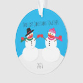 Onze eerste Kerstmis Sneeuwmannen 2021 Gezichtsmas Ornament (voorkant)