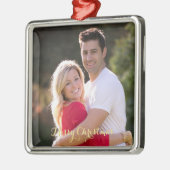 Onze eerste Kerstmis trouwde Elegant Gouden Tekst  Metalen Ornament (Links)