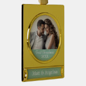 Onze Eerste Kerstmisfoto - Huwelijk of Verloving Verguld Banner Ornament (Rechts)