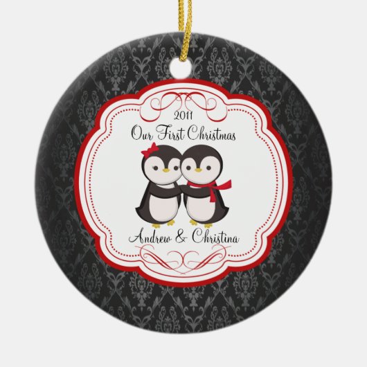 Onze eerste kerstornament Penguin Couple Keramisch Ornament (Voorkant)