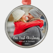 Onze eerste kerstparen foto Moderne Ronde Metalen Ornament (Voorkant)