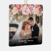 Onze eerste kerstPas getrouwd 2 Foto Floral Keramisch Ornament (Rechts)