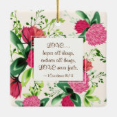 Onze eerste kerstrode roze groene klaver keramisch ornament (Achterkant)