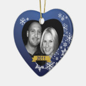 Onze eerste kerstsierblauwe sneeuwvlok op maat keramisch ornament (Links)