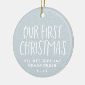 Onze eerste kersttweeling baby's gepersonaliseerde keramisch ornament (Links)