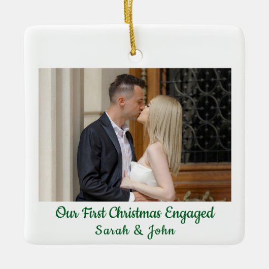 Onze eerste kerstverloofde Verloving foto Keramisch Ornament (Voorkant)