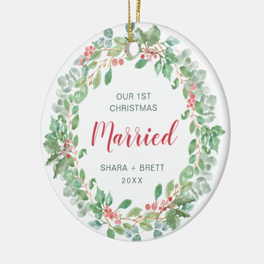 Onze eerste kerstvrouw met rode groene adem keramisch ornament (Links)