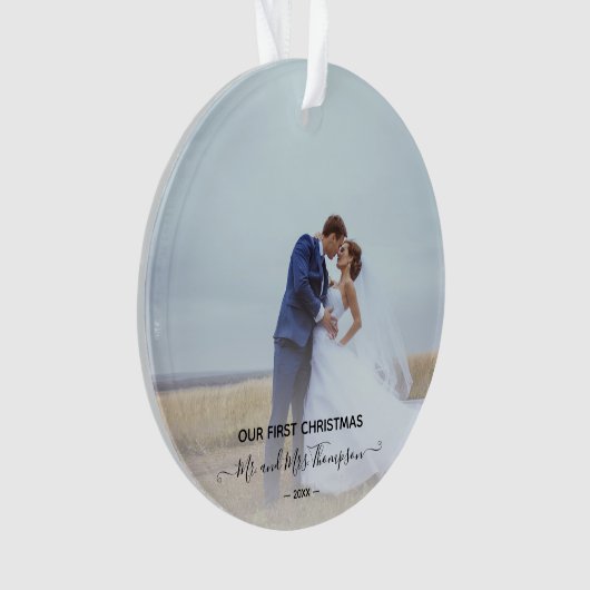 Onze eerste kerstvrouw trouwde Mr. Mrs. Foto Elega Ornament (voorkant)