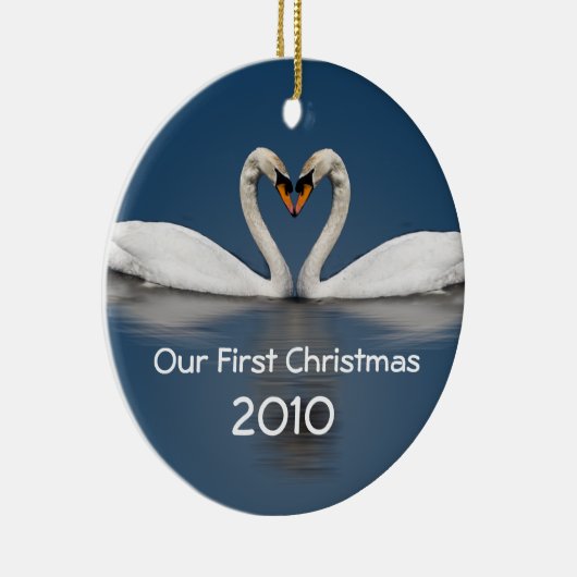 Onze eerste  kerstzwanen keramisch ornament (Rechts)