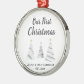 Onze eerste kerstzwarte en witte elegante bomen metalen ornament (Links)