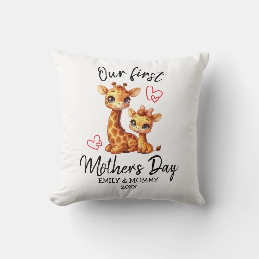 ONZE EERSTE MOEDERDAG BABY&MAMA GIRAFFE KUSSEN (Voorkant)