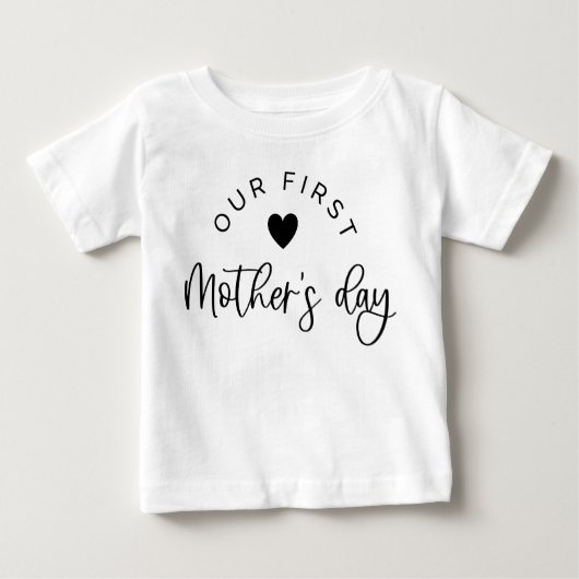Onze eerste Moederdag Baby T-shirt (Voorkant)