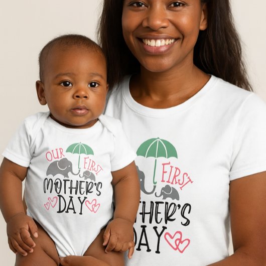Onze Eerste Moederdag Olifant & Paraplu T-shirt