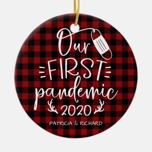 Onze Eerste Pandemie Koppel Aandenken Covid Keramisch Ornament (Voorkant)