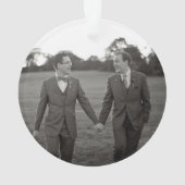 Onze eerste Pas getrouwd met kerstcadeau White Ornament (achterkant)