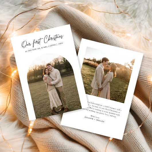 Onze eerste Passen getrouwd voor moderne kerstboog Feestdagenkaart