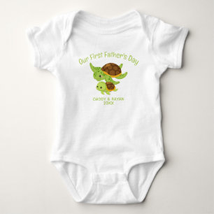 Onze eerste Vaderdag, Baby Turtle aangepaste naam Romper