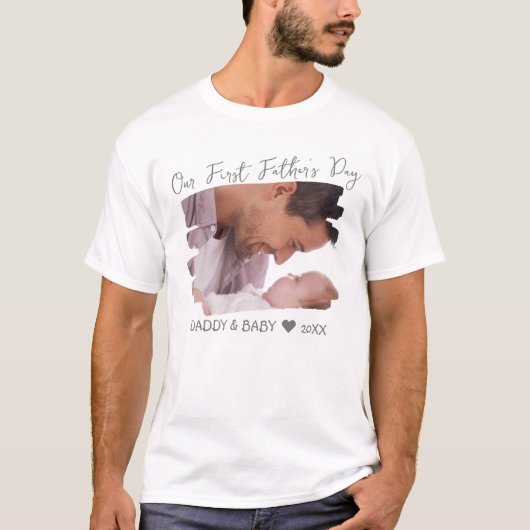 Onze Eerste Vaderdag Nieuwe Papa & Baby Foto T-shirt (Voorkant)