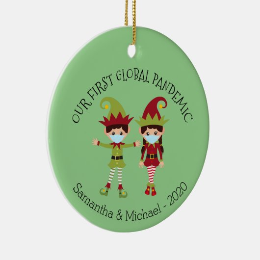 Onze eerste wereldwijde pandemie 2020 Elf Chritsma Keramisch Ornament (Rechts)