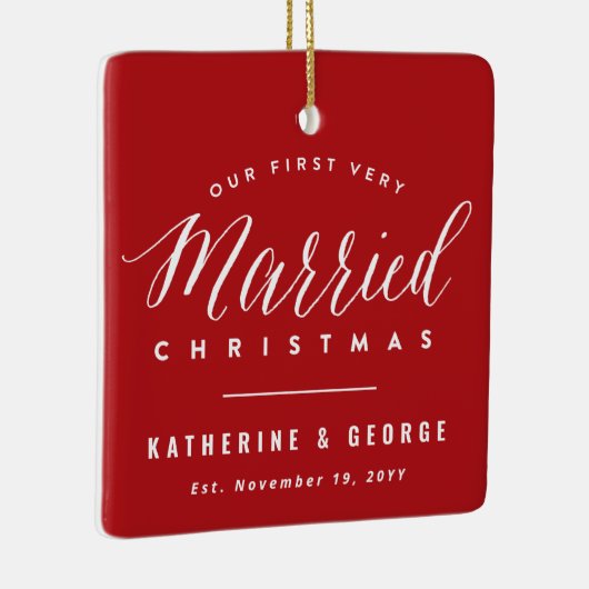 Onze eerste zeer gehuwde Kerstman Mr & Mrs Wedding Keramisch Ornament (Rechts)