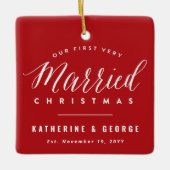 Onze eerste zeer gehuwde Kerstman Mr & Mrs Wedding Keramisch Ornament (Voorkant)