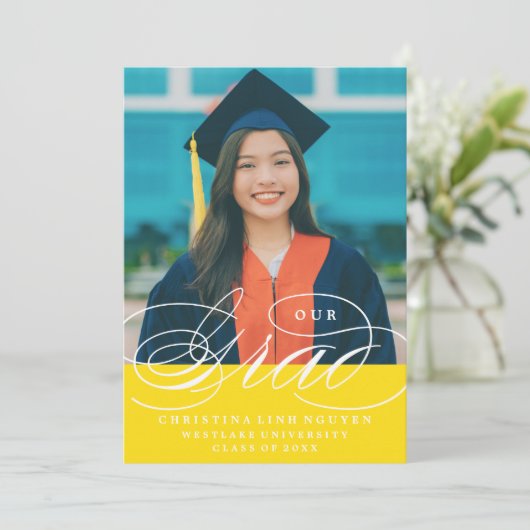 ONZE ELEGANTE SCRIPT GRAD | AFSTUDEERUITNODIGING KAART (Staand voorkant)